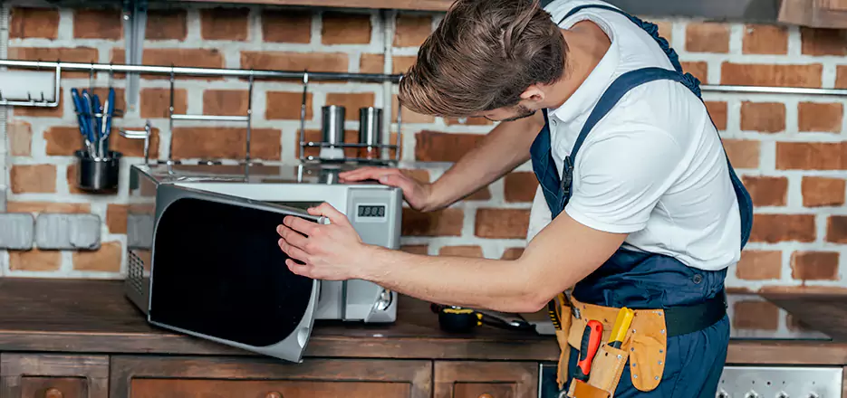 In-Home Microwave Repair in Bonita Springs