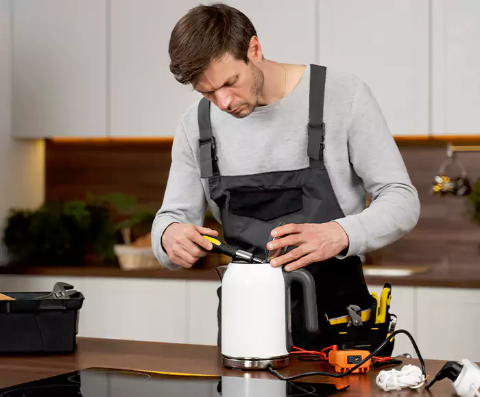 Skilled Blender Technicians: Your Small Appliance Repair Experts for Bonita Springs, FL