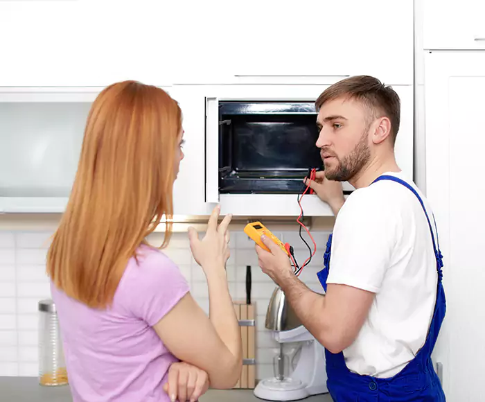 Skilled Microwave Service: Your Certified Microwave Purchase and Installation in Bonita Springs, FL